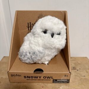New in box Universal Studios Harry Potter Hedwig Snowy Owl Shoulder Plush Sound